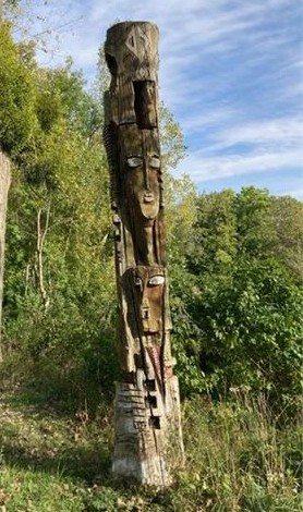 Totem africaniste — Vincenzo Follykoué