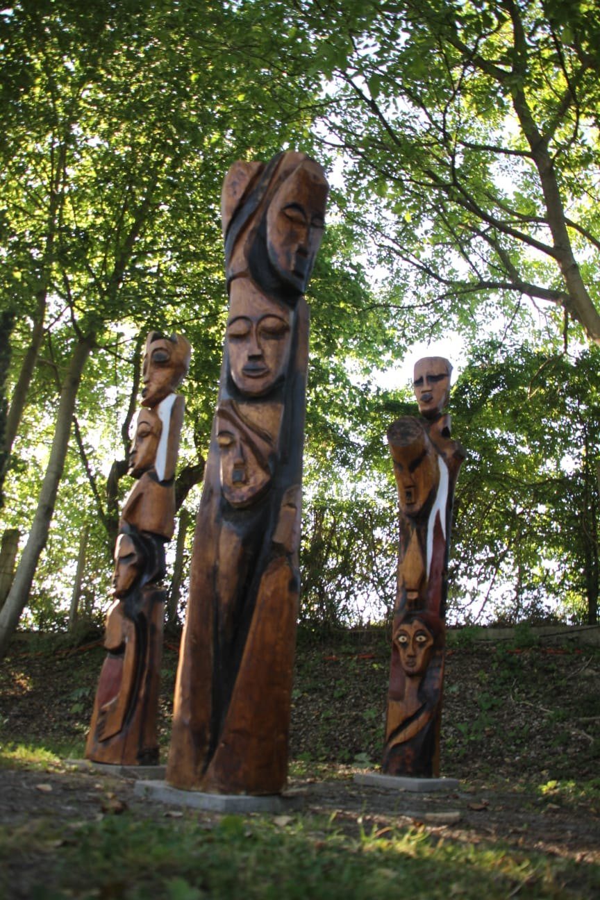 Totems with faces — Vincenzo Follykoué