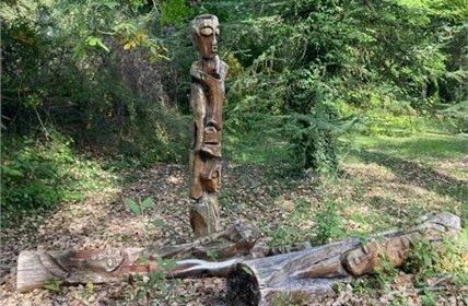 Trois totems — Vincenzo Follykoué